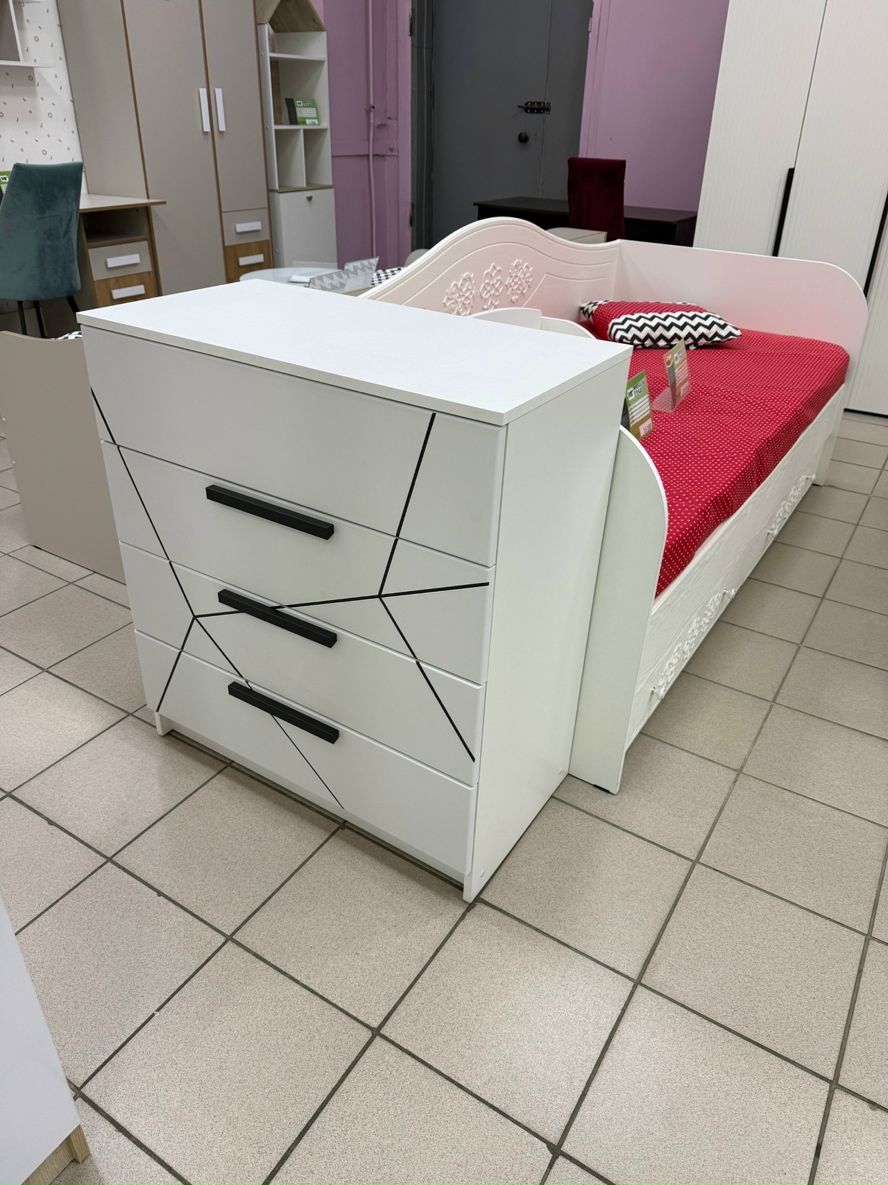 Комод Брандо 67.20 Белый геометрия